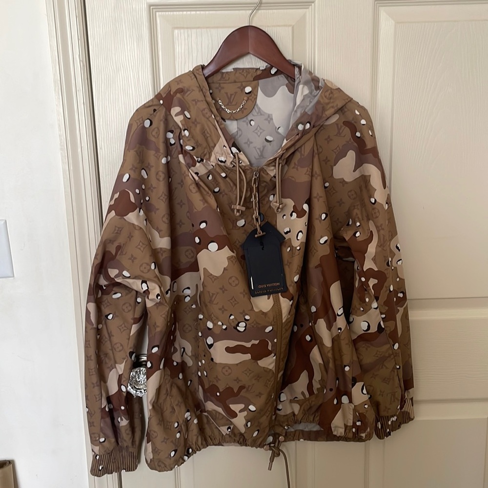 Louis Vuitton Camo Parachute Zipped Hoodie Size (48)